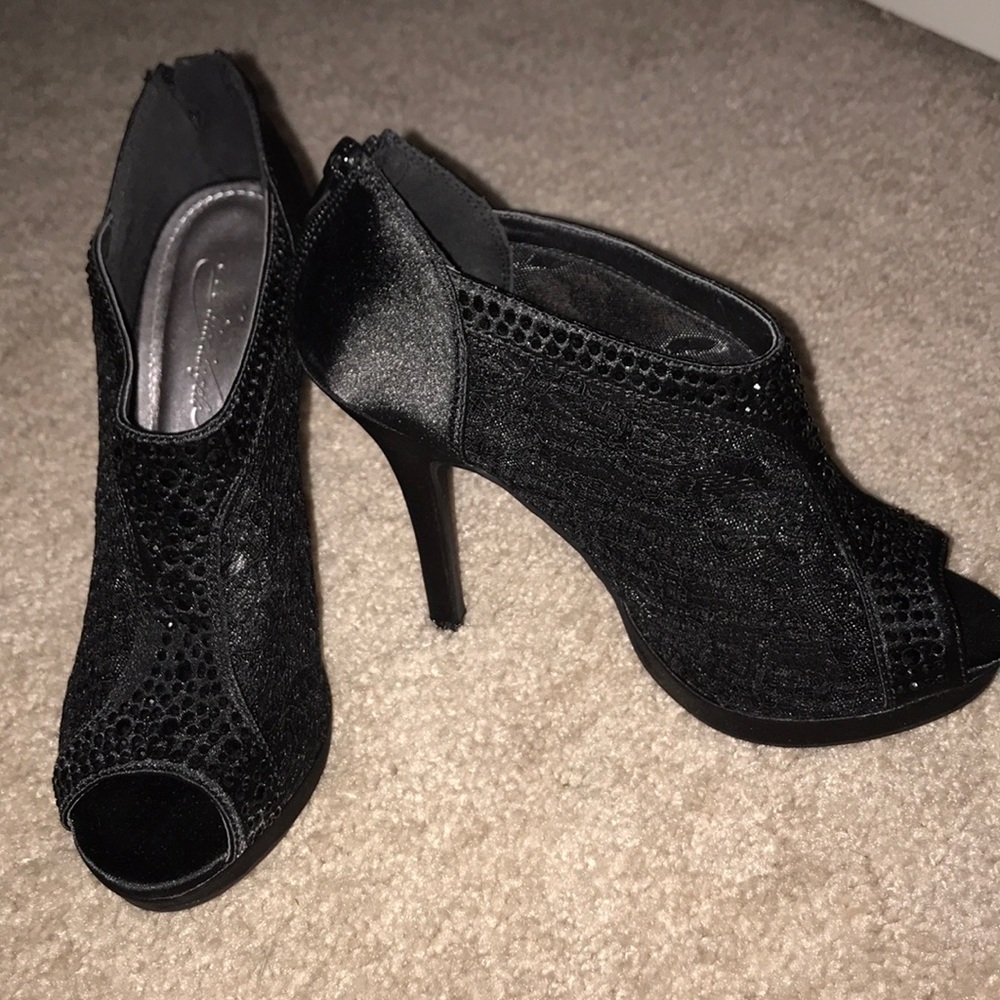 Black Michael Angelo heels!